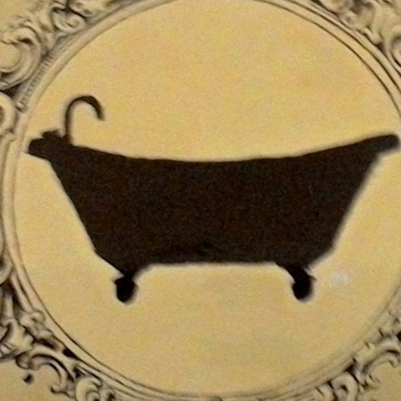 NWT  A fun basket you can put anywhere - Picture 1 of 5